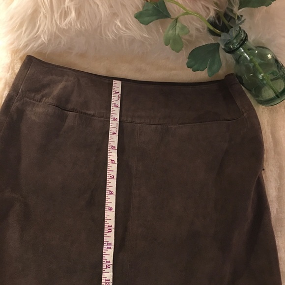 WASSO - Brown/suede mini skirt with 2 pockets. Sz6 - Picture 6 of 7
